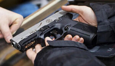В Україні зростає кількість бажаючих отримати дозвіл на зброю. Оформлено чверть мільйона заявок