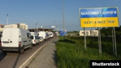 На польському кордоні проблеми з оформленням вантажівок з України – ДПСУ