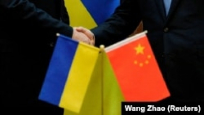 «Умови та час ще не назріли» – глава МЗС Китаю про переговори між Україною та РФ