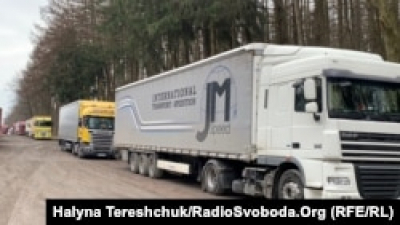 У чергах на кордоні з Польщею стоять близько 2200 вантажівок – ДПСУ